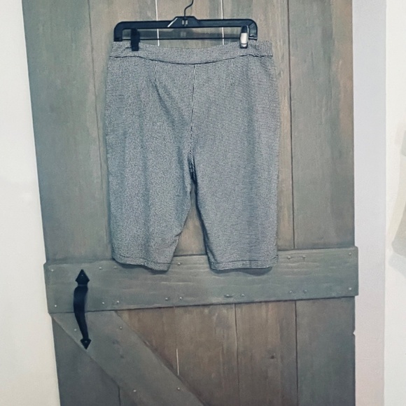 MODE  DE VIE Long Bermuda shorts - Picture 3 of 8